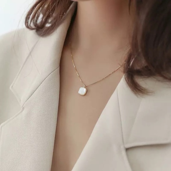 Mother of Pearl vermeil necklace charm gold sterling silver - Picture 8 of 13